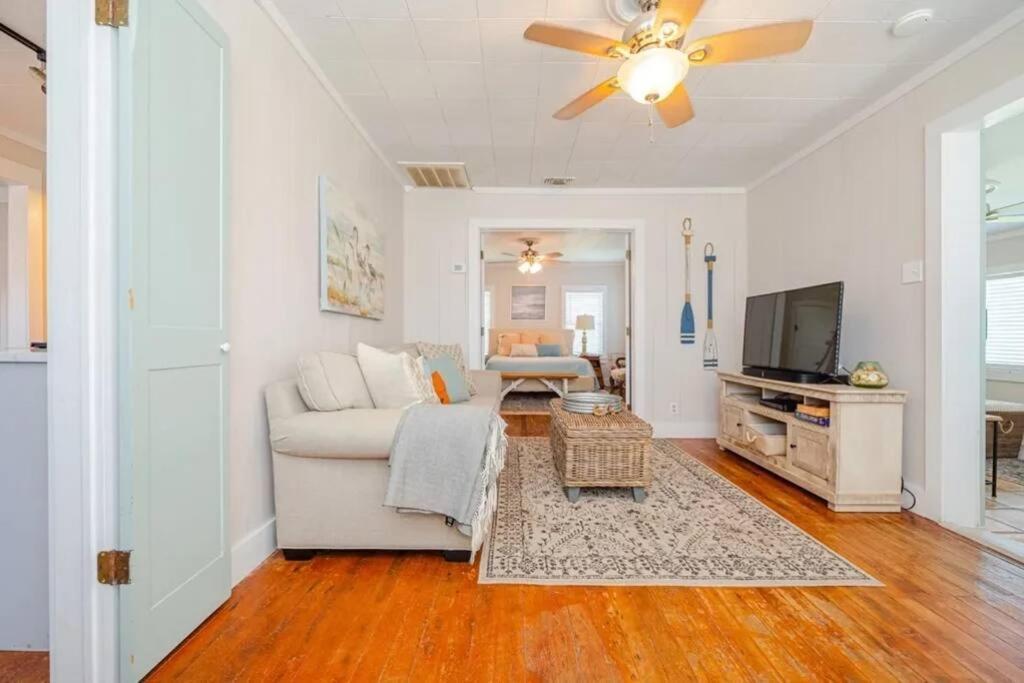 The Cottage - Downtown Rockport Bagian luar foto